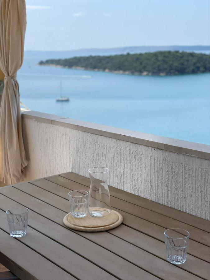Apartmani Maris II Palit Exterior photo