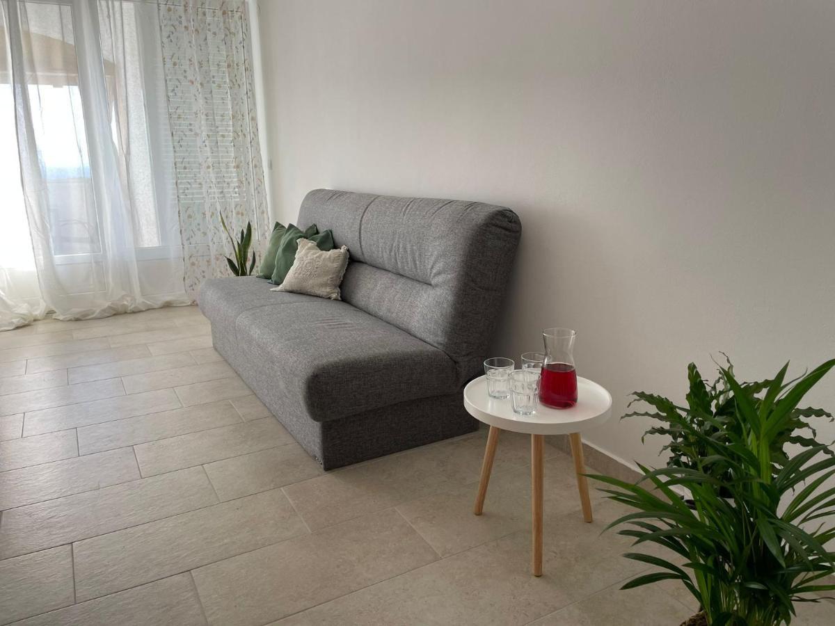Apartmani Maris II Palit Exterior photo